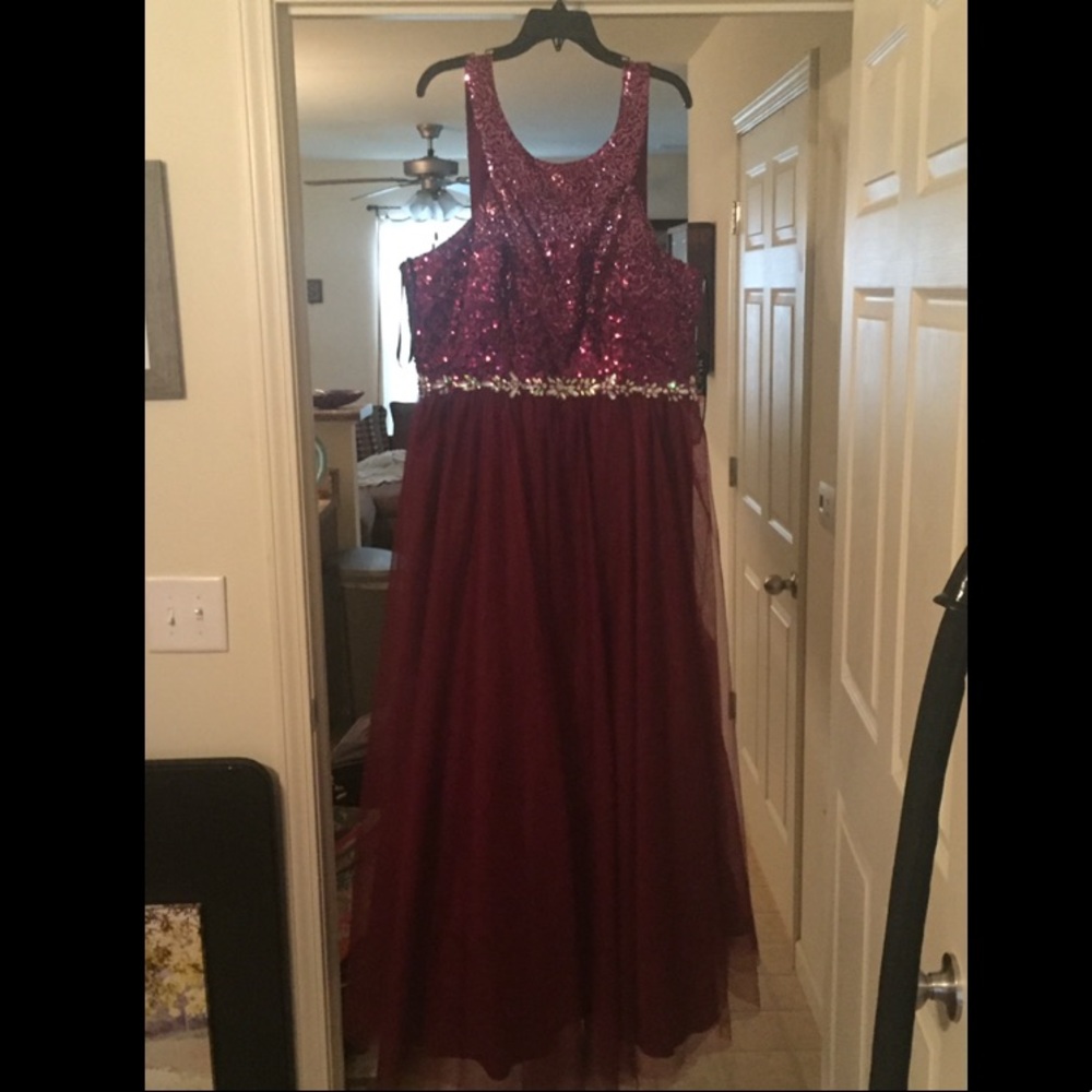 Masquerade brand prom dress! Size 20